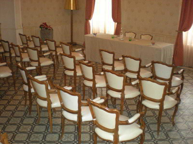 Hotel-Restaurant Ricordeau Loue Экстерьер фото