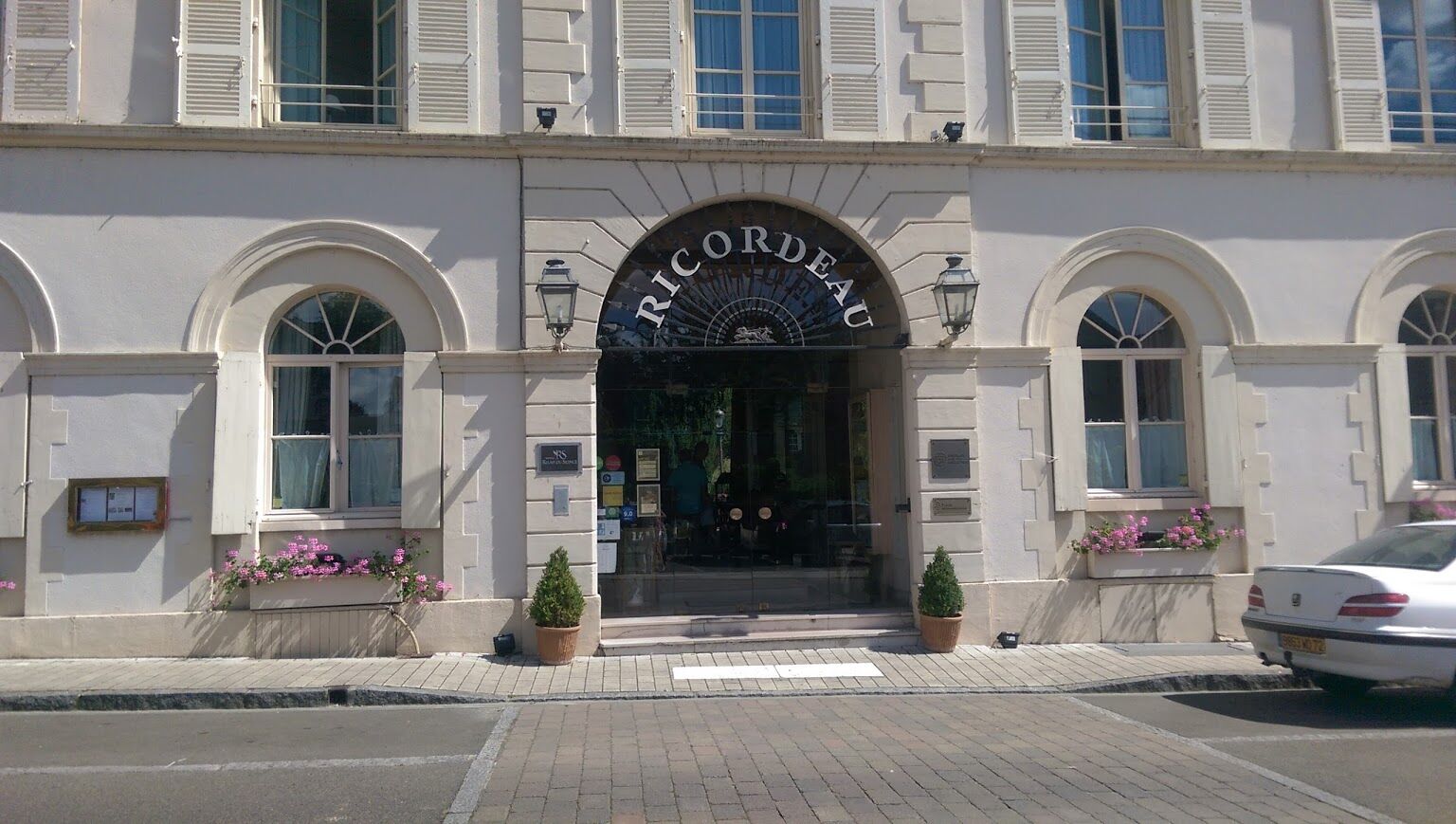 Hotel-Restaurant Ricordeau Loue Экстерьер фото